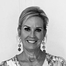 Shaz_3_Square Sharon Hando Travel the World Group